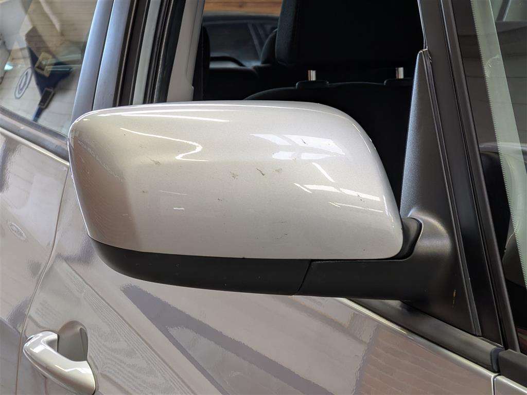 <p>2010 KIA VENGA 2</p>
