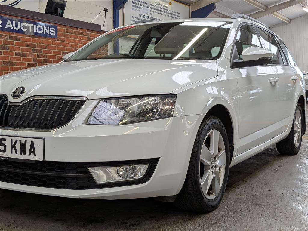 <p>2015 SKODA OCTAVIA SE TDI</p>