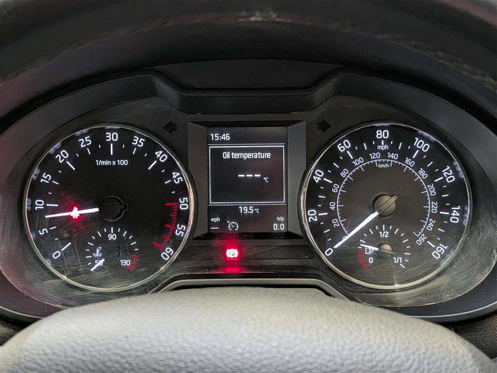 <p>2015 SKODA OCTAVIA SE TDI</p>