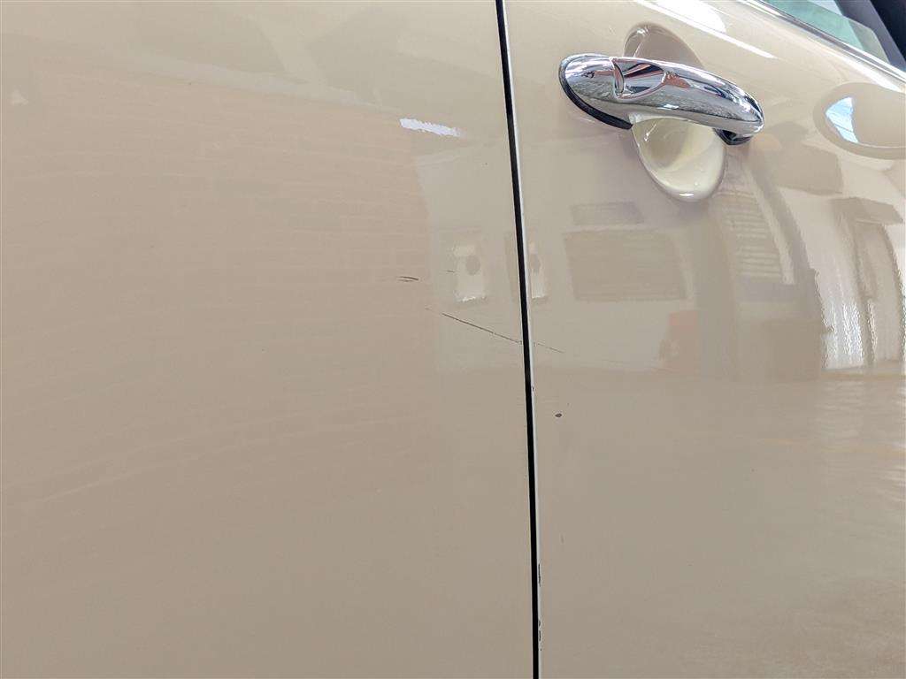 <p>2010 MINI COOPER AUTO</p>