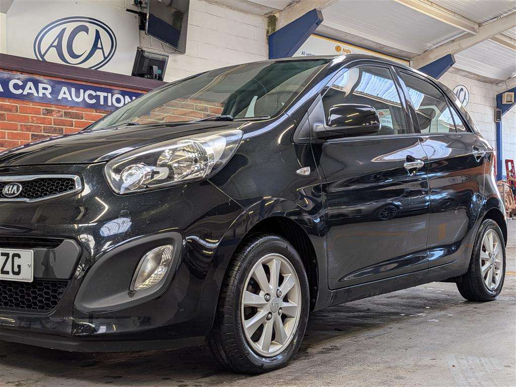 <p>2014 KIA PICANTO VR7</p>