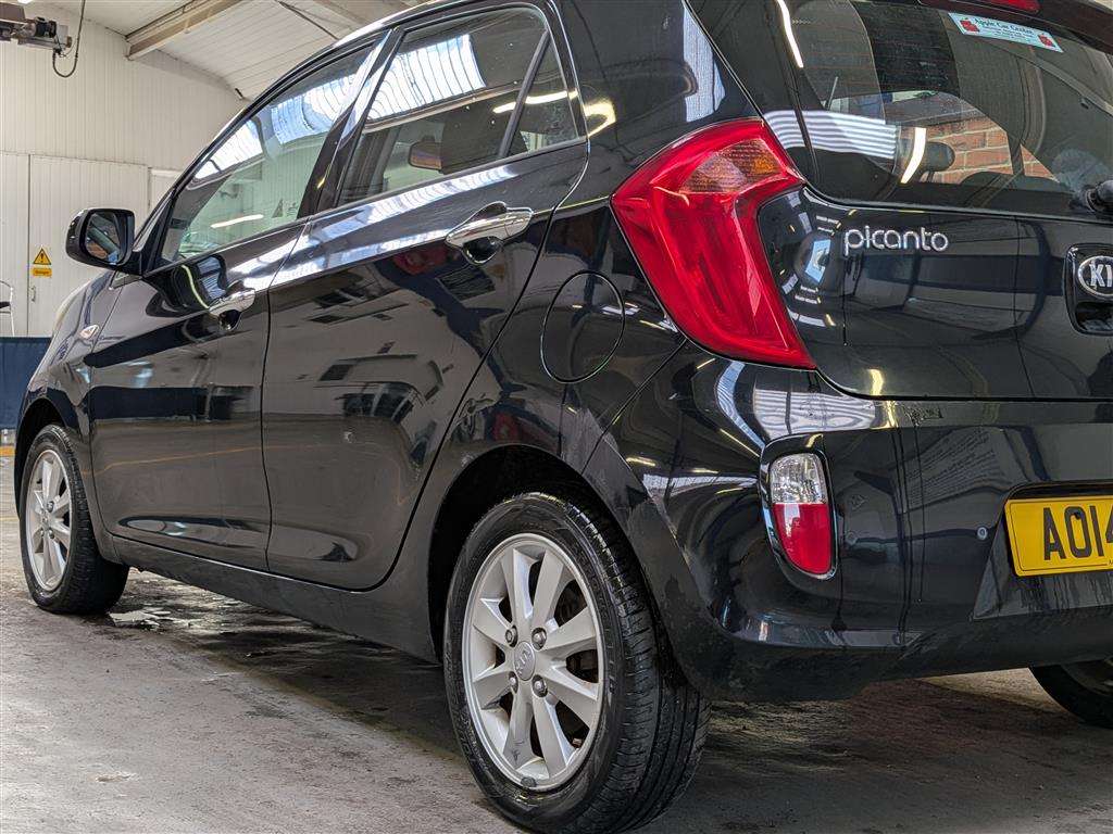 <p>2014 KIA PICANTO VR7</p>