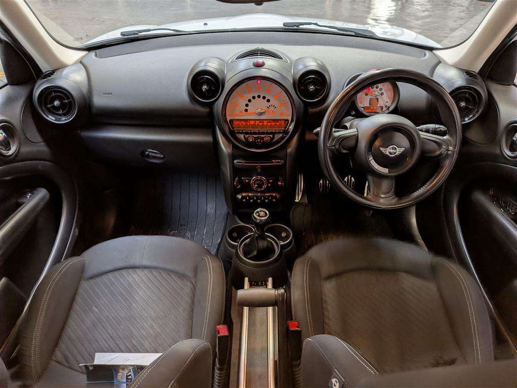 <p>2013 MINI COUNTRYMAN COOPER SD</p>