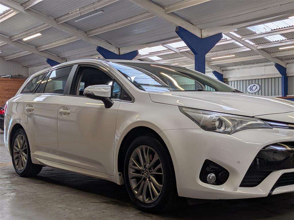 <p>2015 TOYOTA AVENSIS BUSINESS EDITION</p>