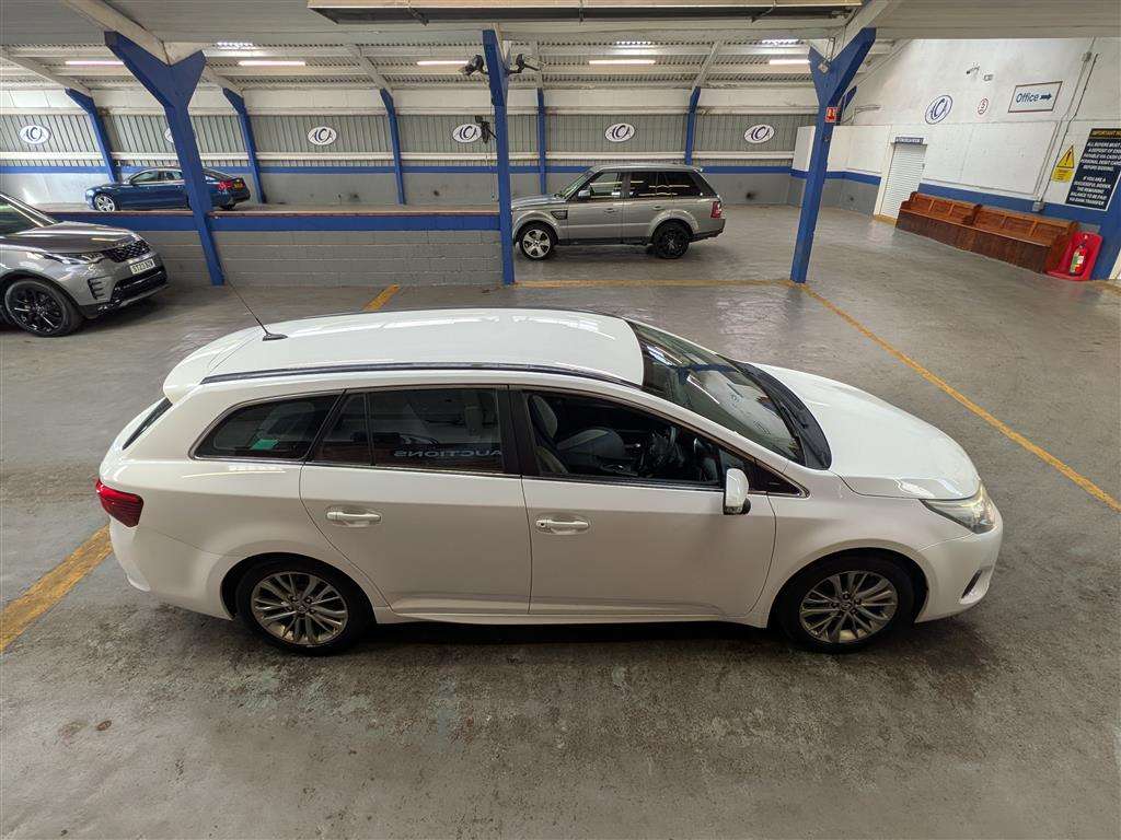 <p>2015 TOYOTA AVENSIS BUSINESS EDITION</p>