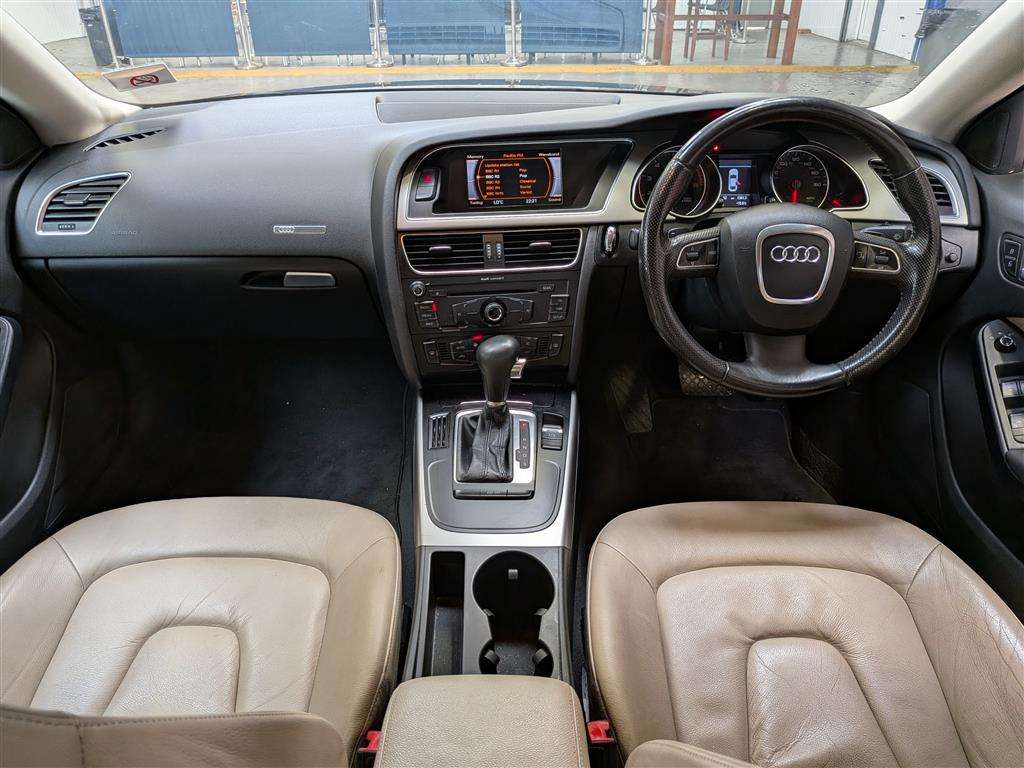 <p>2010 AUDI A5 SE TFSI 180 CVT</p>