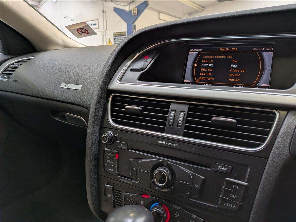 <p>2010 AUDI A5 SE TFSI 180 CVT</p>