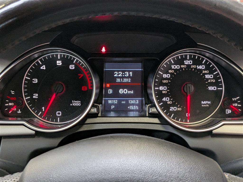 <p>2010 AUDI A5 SE TFSI 180 CVT</p>