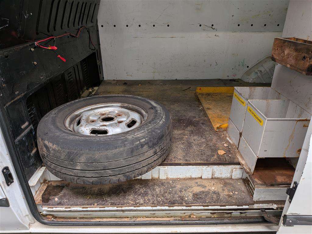 <p>2012 FORD TRANSIT 100 T350 RWD</p>