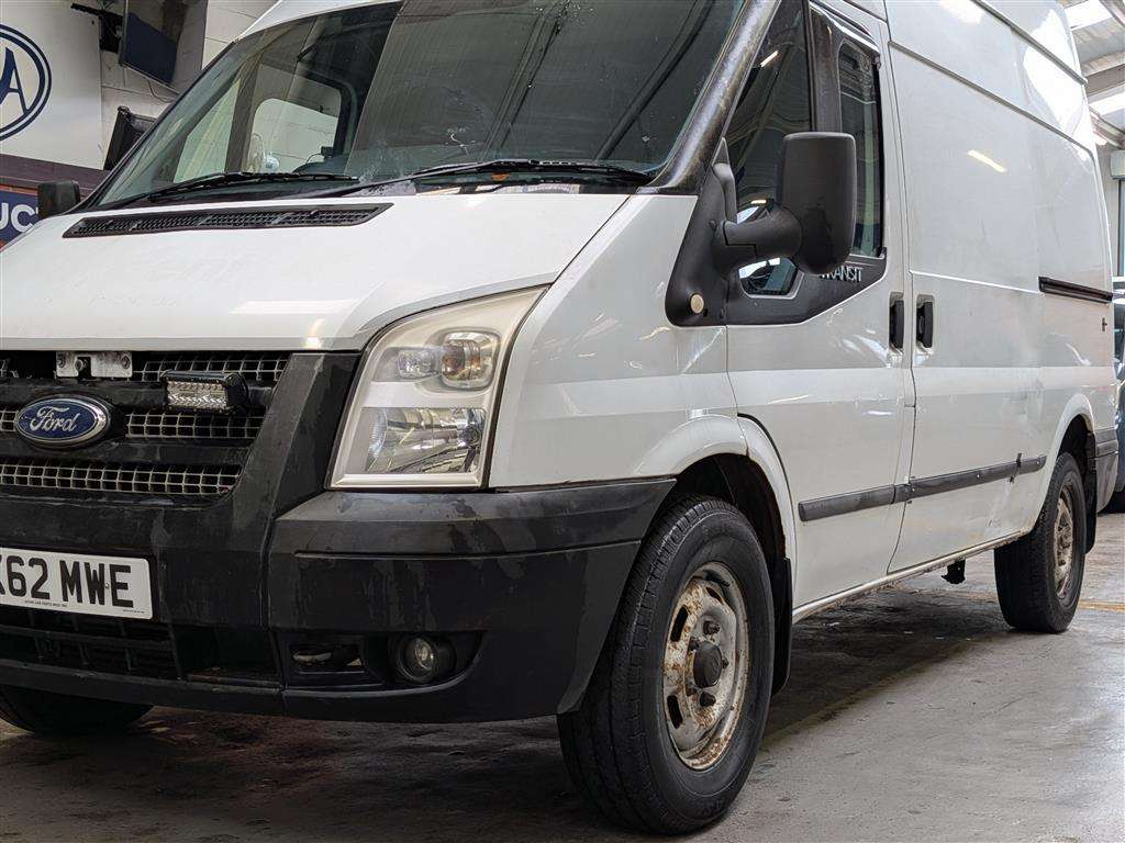 <p>2012 FORD TRANSIT 100 T350 RWD</p>
