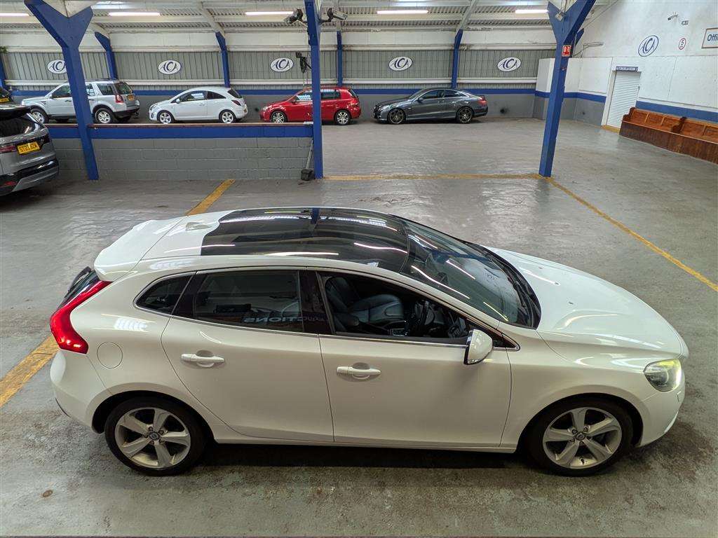 <p>2014 VOLVO V40 T4</p>