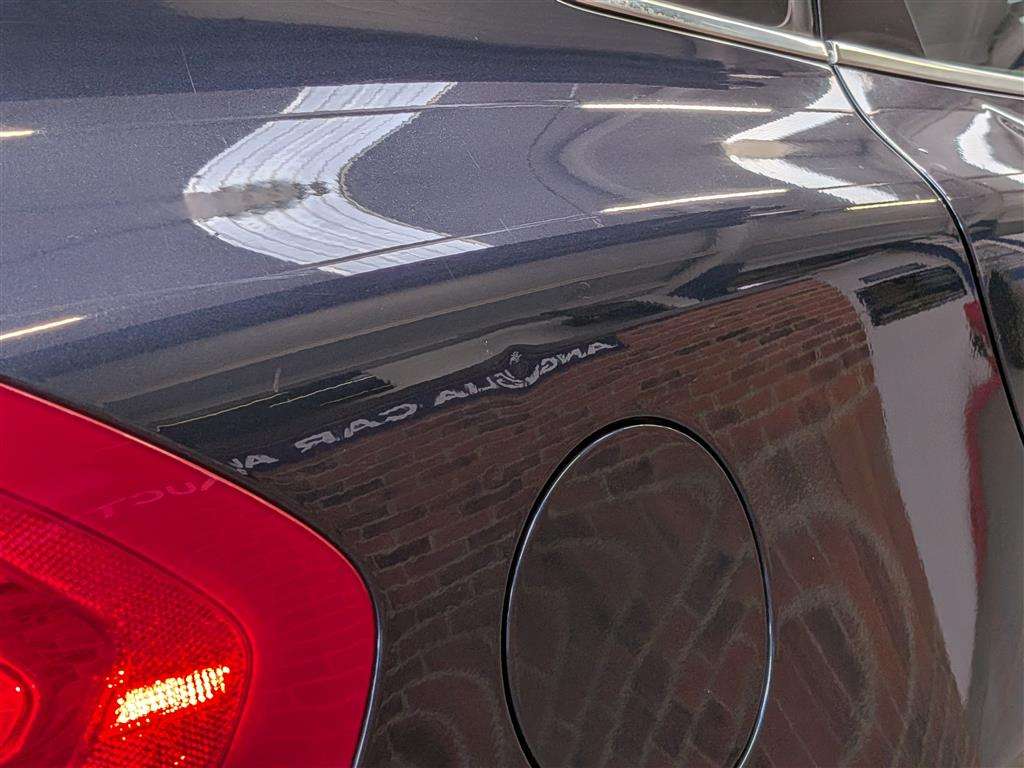 <p>2014 VOLVO V40 SE LUX D2</p>