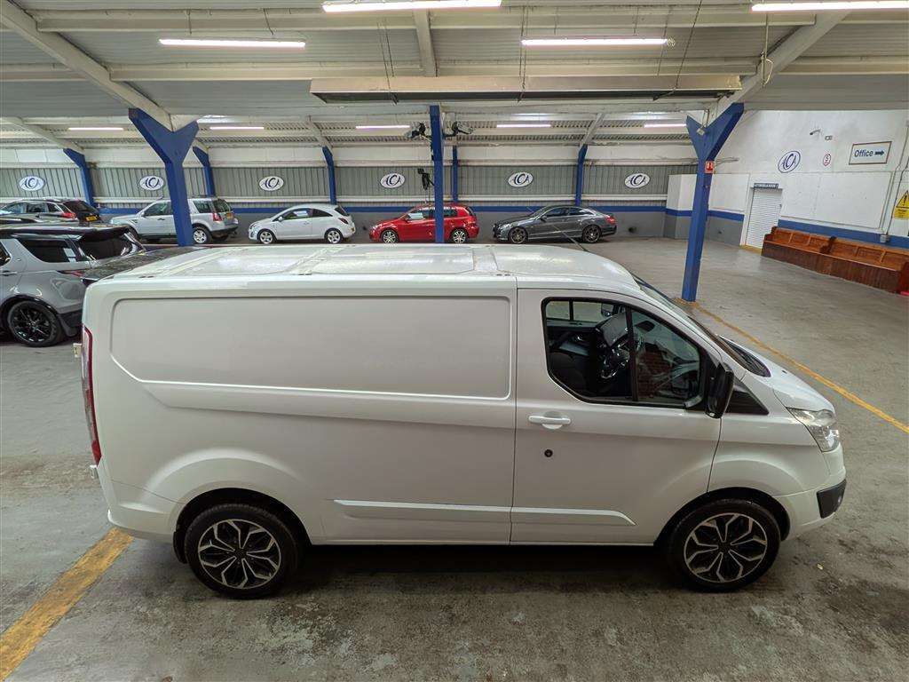 <p>2016 FORD TRANSIT CUSTOM 290 LIMITE</p>
