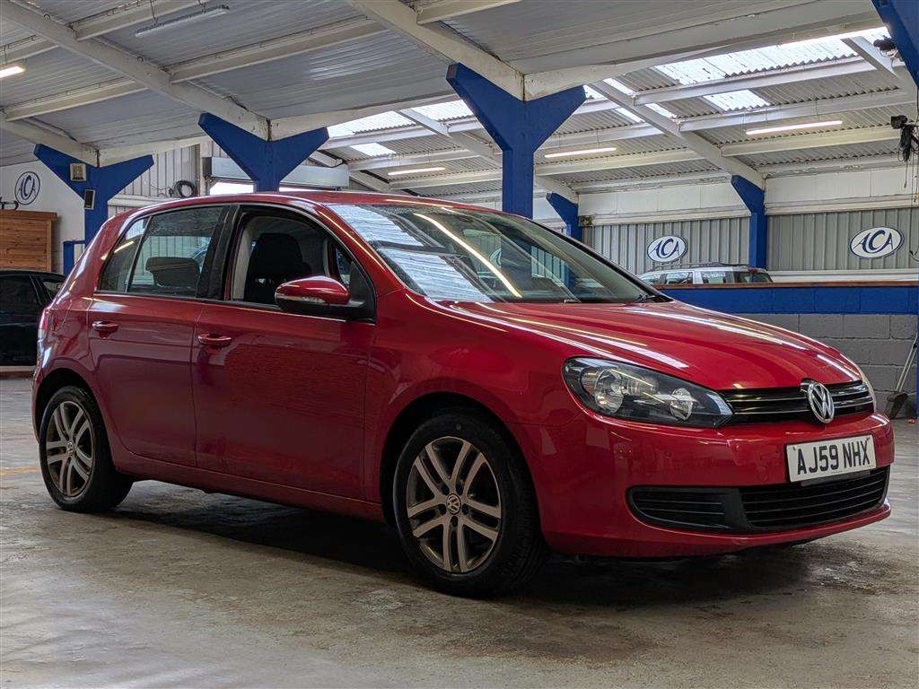 <p>2009 VOLKSWAGEN GOLF SE TDI</p>