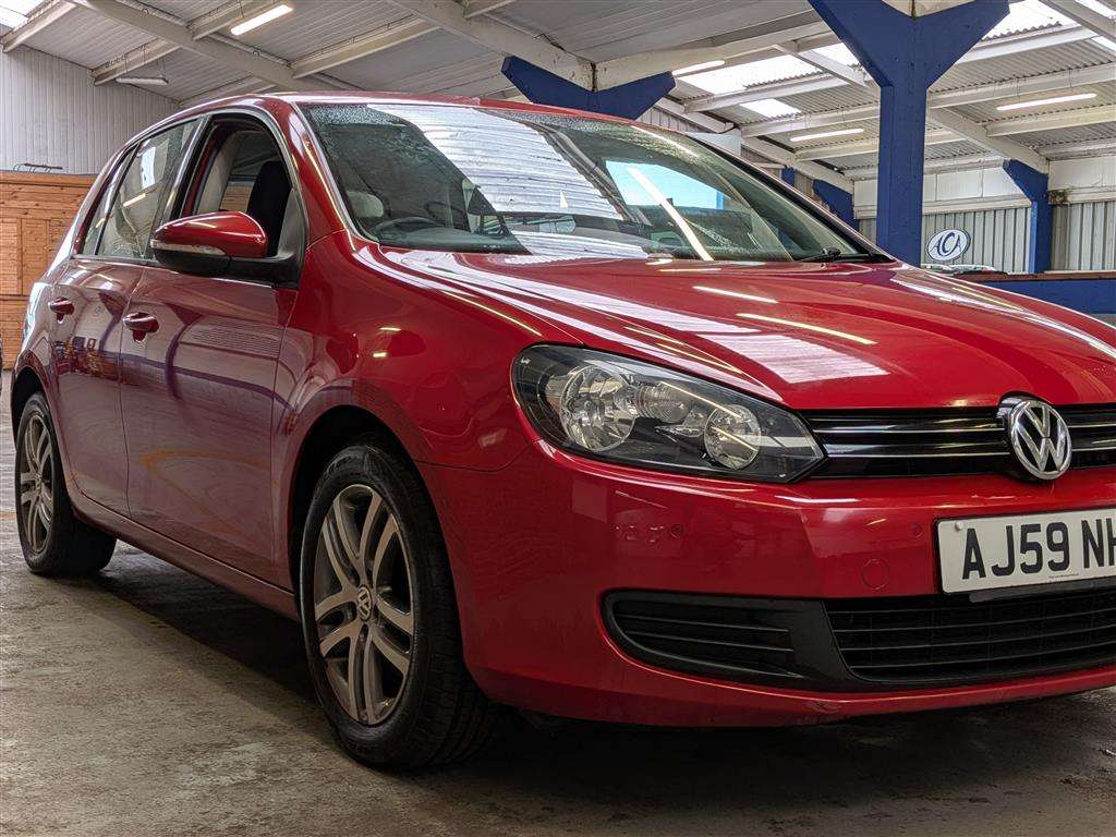 <p>2009 VOLKSWAGEN GOLF SE TDI</p>