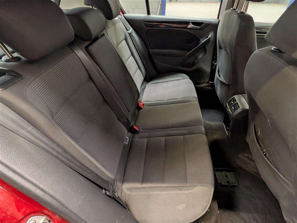 <p>2009 VOLKSWAGEN GOLF SE TDI</p>