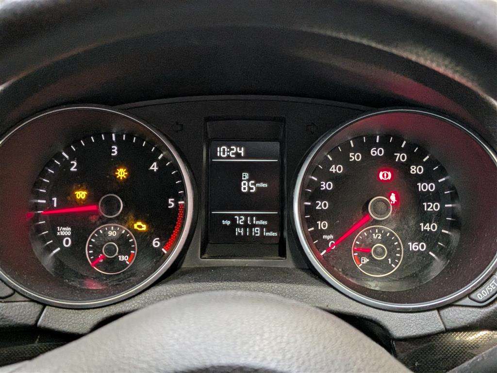 <p>2009 VOLKSWAGEN GOLF SE TDI</p>