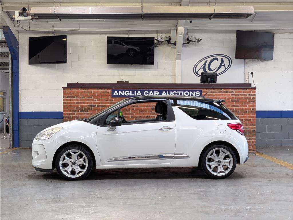 <p>2011 CITROEN DS3 DSTYLE E-HDI</p>