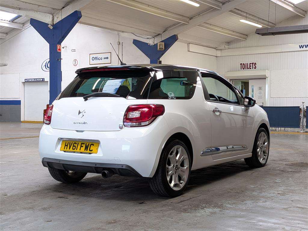 <p>2011 CITROEN DS3 DSTYLE E-HDI</p>