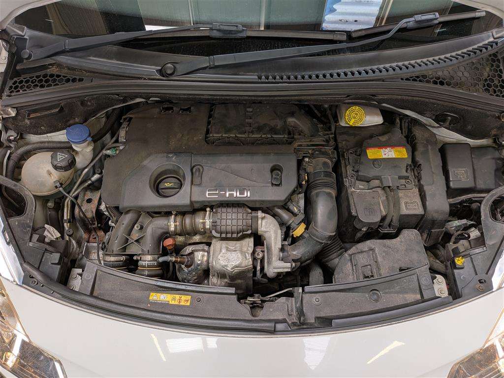 <p>2011 CITROEN DS3 DSTYLE E-HDI</p>