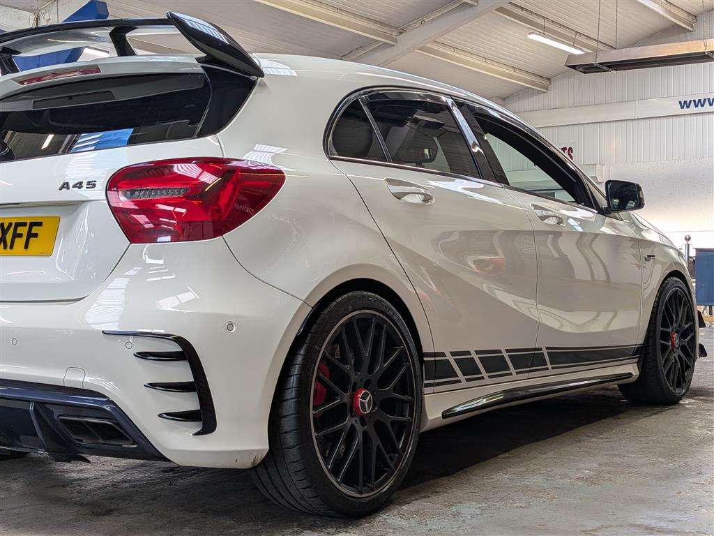 <p>2017 MERCEDES-BENZ A45 AMG 4MATIC AUTO</p>
