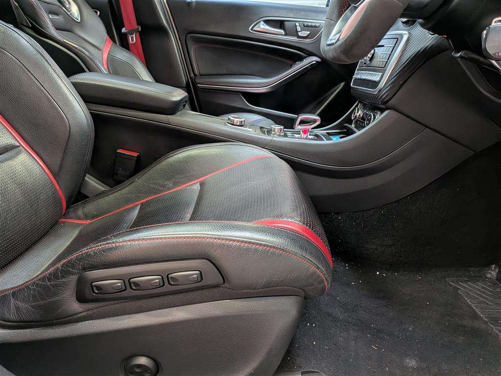 <p>2017 MERCEDES-BENZ A45 AMG 4MATIC AUTO</p>