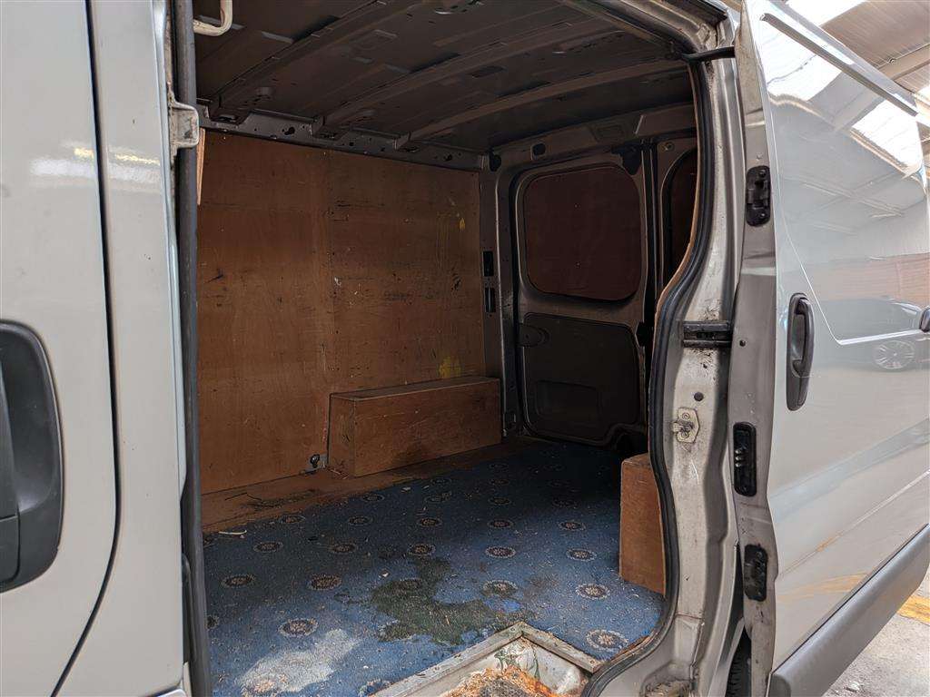 <p>2008 VAUXHALL VIVARO 2700 CDTI SWB</p>