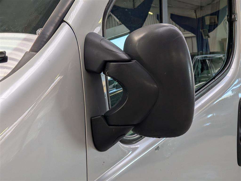 <p>2008 VAUXHALL VIVARO 2700 CDTI SWB</p>