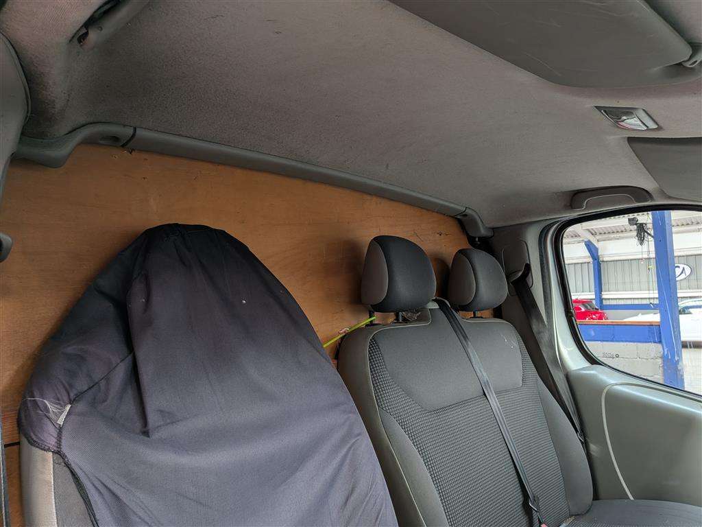 <p>2008 VAUXHALL VIVARO 2700 CDTI SWB</p>