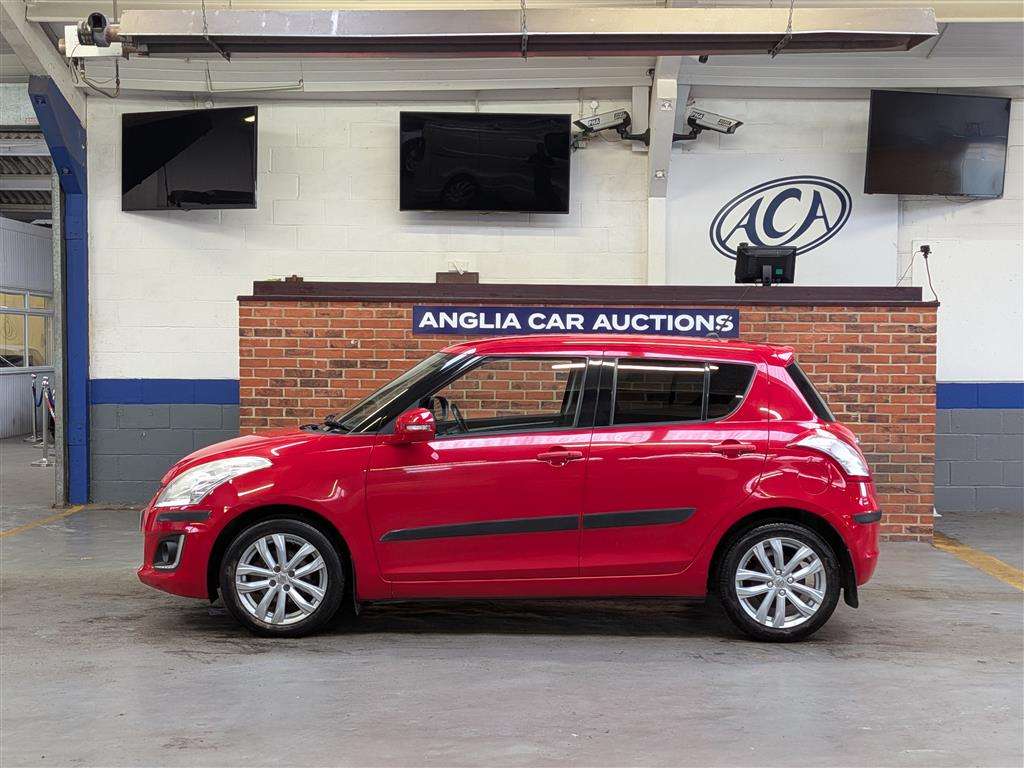 <p>2015 SUZUKI SWIFT SZ4</p>