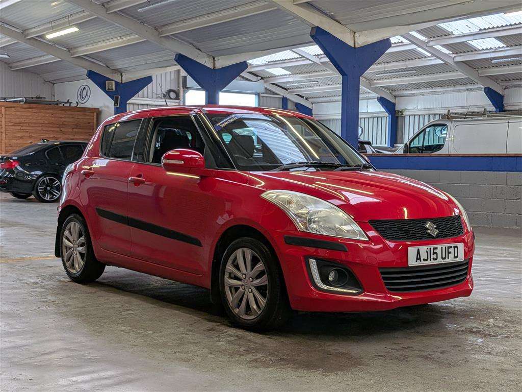 <p>2015 SUZUKI SWIFT SZ4</p>