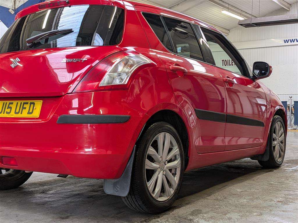 <p>2015 SUZUKI SWIFT SZ4</p>