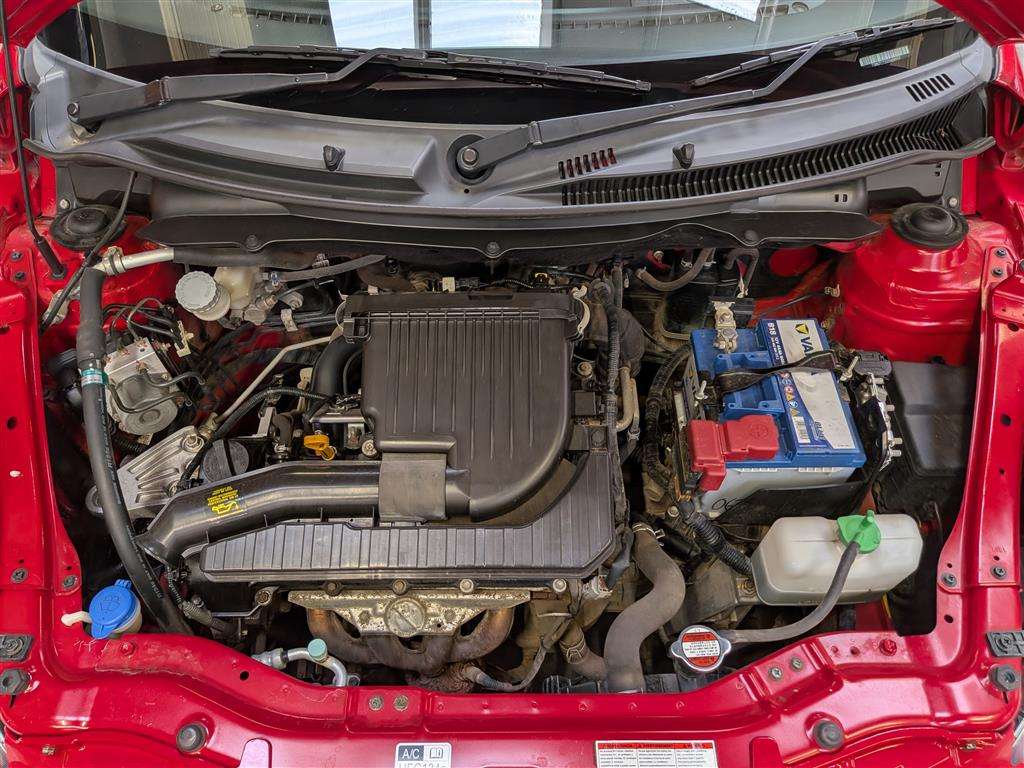 <p>2015 SUZUKI SWIFT SZ4</p>