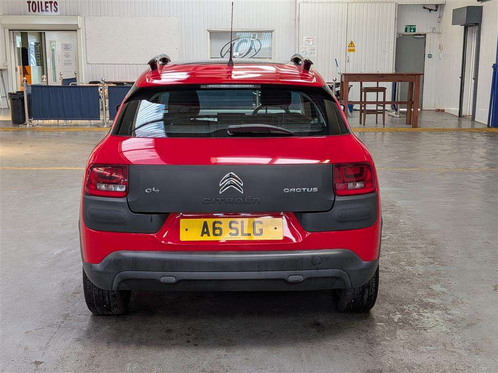 <p>2015 CITROEN C4 CACTUS FEEL BLUEHDI</p>
