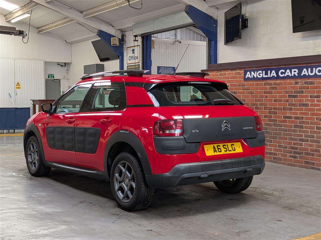 <p>2015 CITROEN C4 CACTUS FEEL BLUEHDI</p>