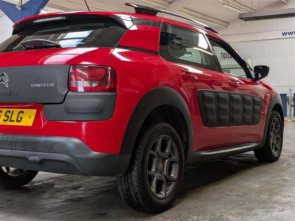 <p>2015 CITROEN C4 CACTUS FEEL BLUEHDI</p>