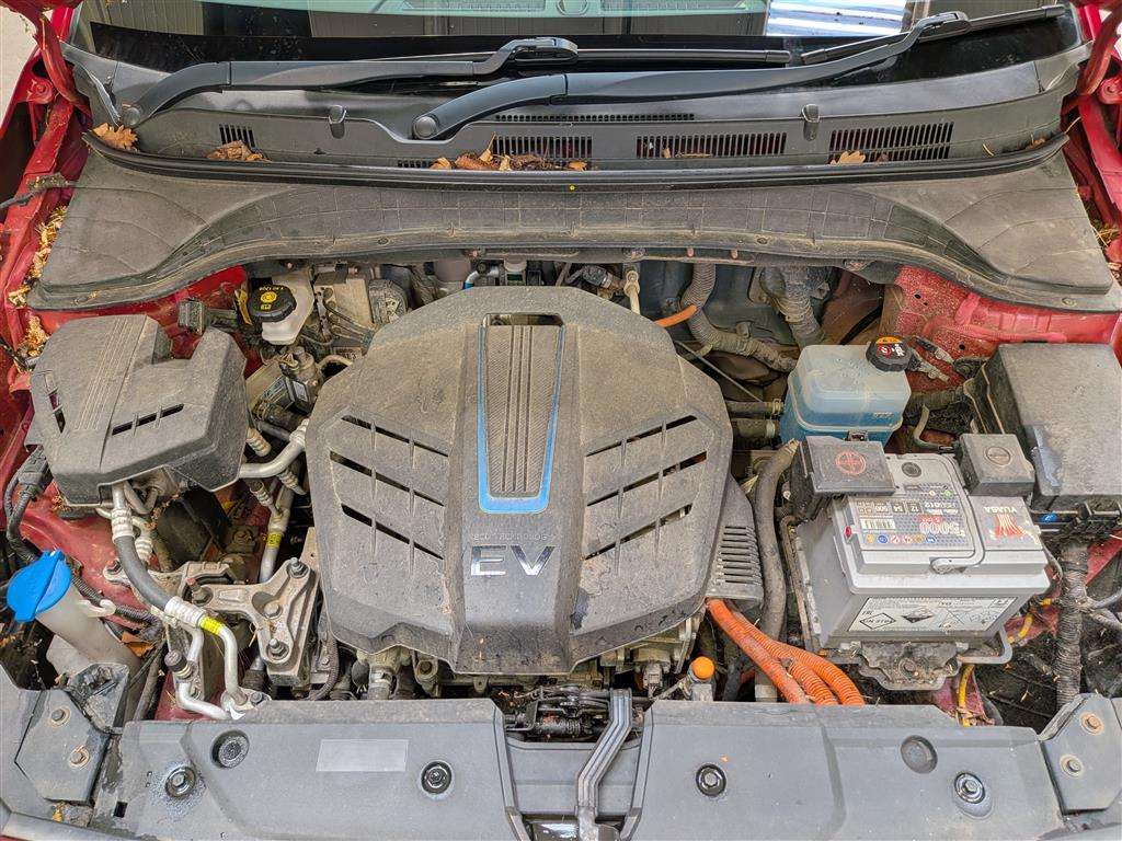 <p>2019 HYUNDAI KONA PREMIUM SE EV</p>