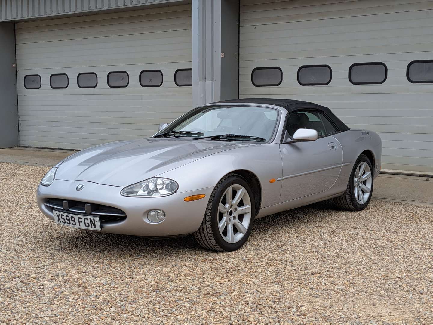 <p>2001 JAGUAR XK8 CONVERTIBLE AUTO</p>