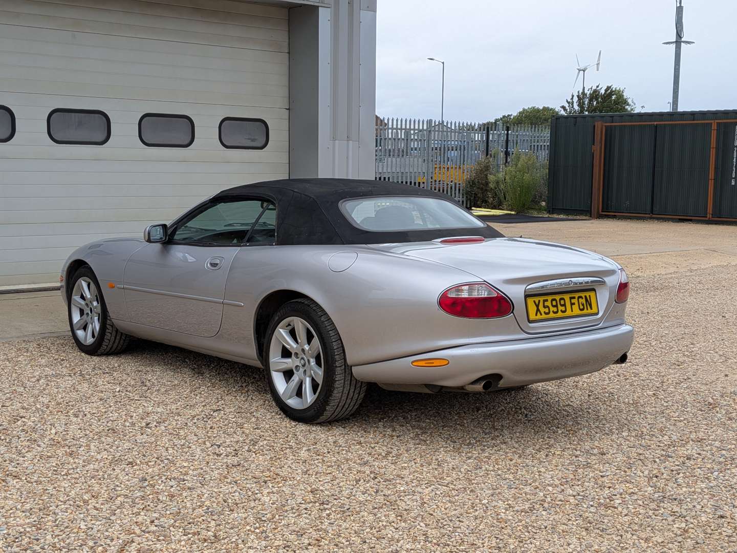 <p>2001 JAGUAR XK8 CONVERTIBLE AUTO</p>