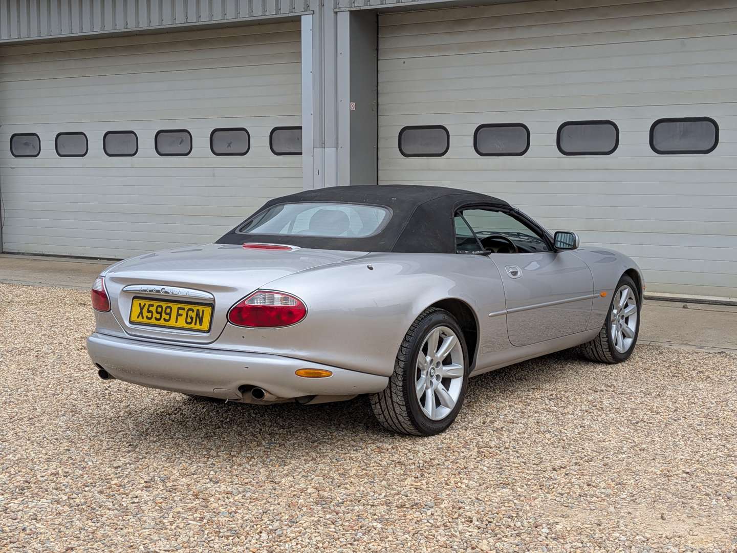 <p>2001 JAGUAR XK8 CONVERTIBLE AUTO</p>