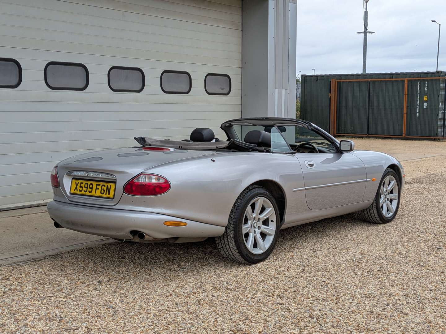 <p>2001 JAGUAR XK8 CONVERTIBLE AUTO</p>
