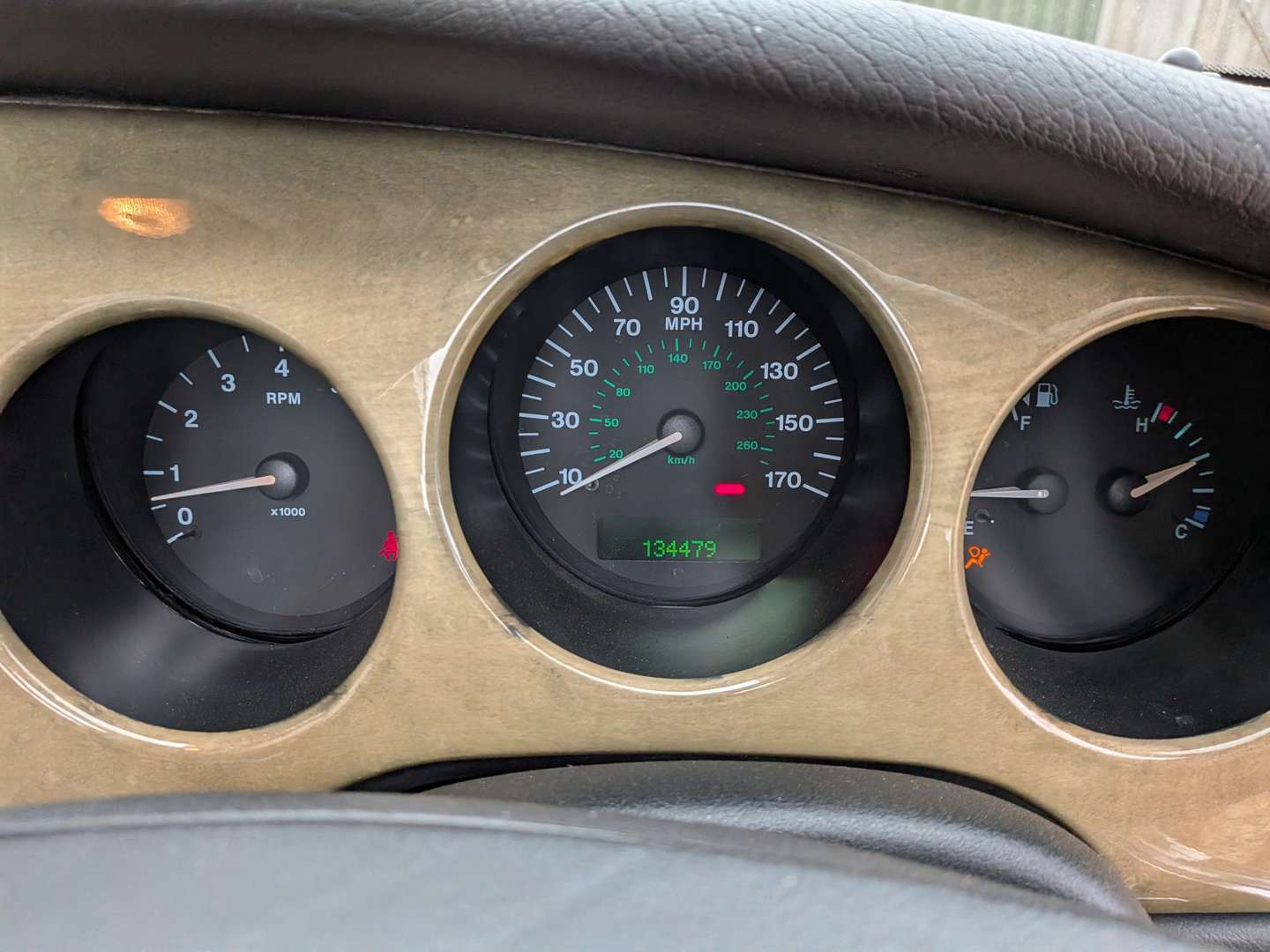 <p>2001 JAGUAR XK8 CONVERTIBLE AUTO</p>