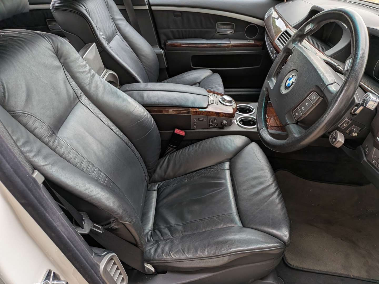 <p>2005 BMW 760I E66 LWB</p>
