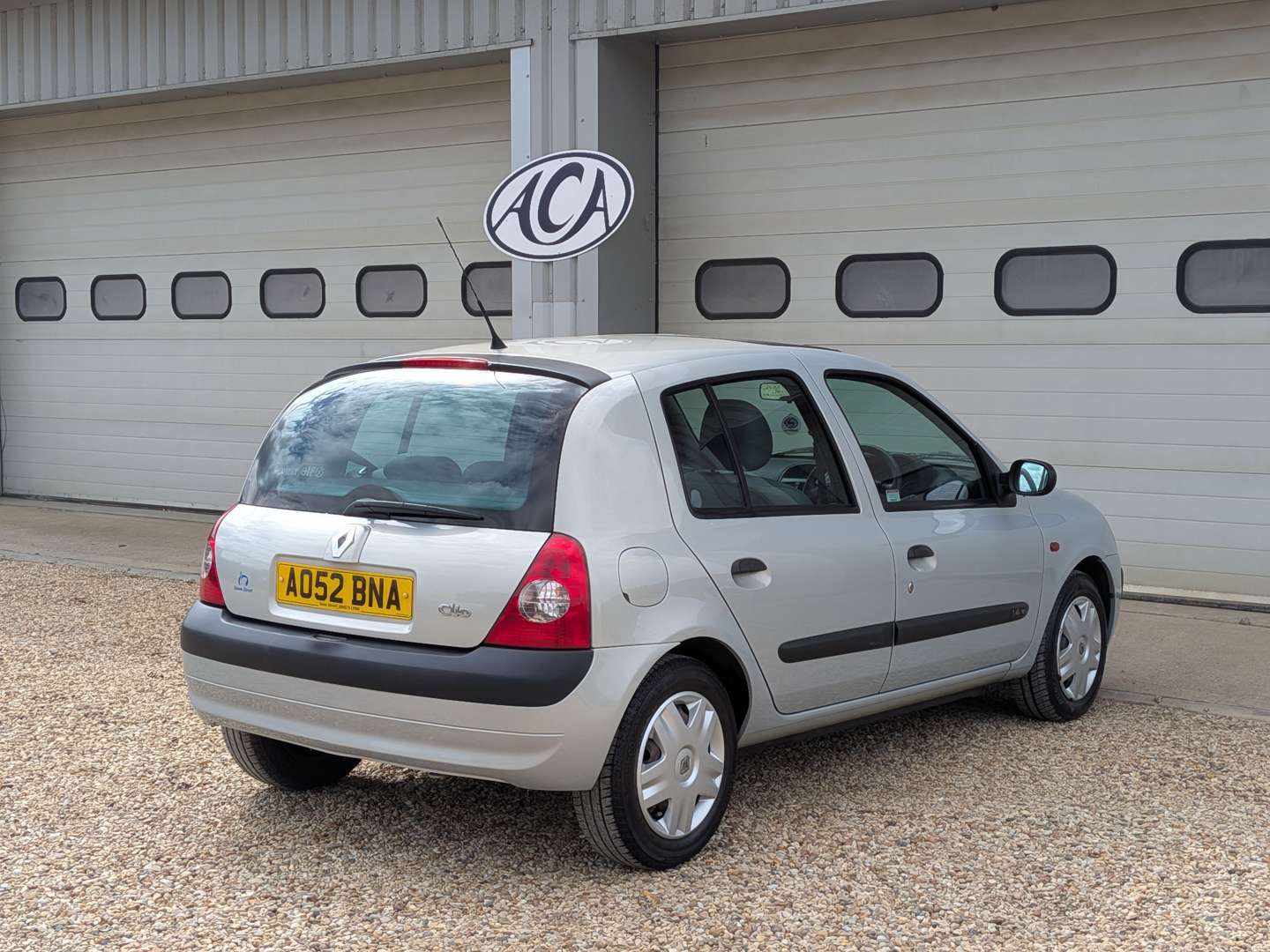 <p>2002 RENAULT CLIO EXPRESSION+ 16V - ONE REGISTERED OWNER, 17K MILES FROM NEW</p>