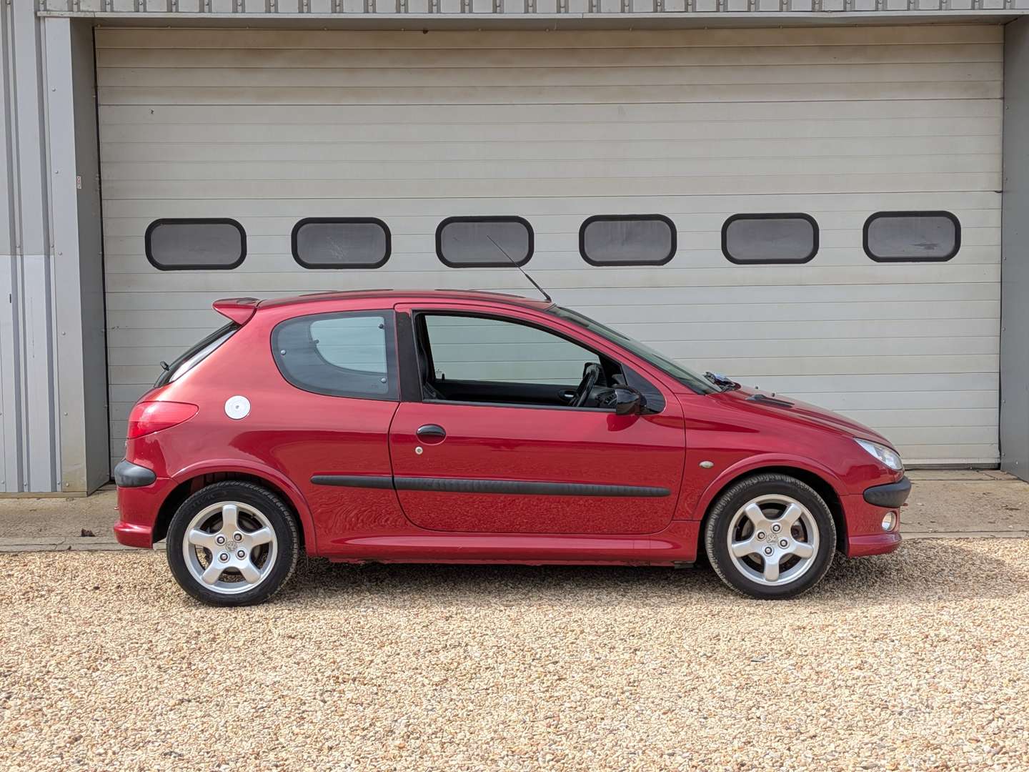 <p>1999 PEUGEOT 206 GTI</p>
