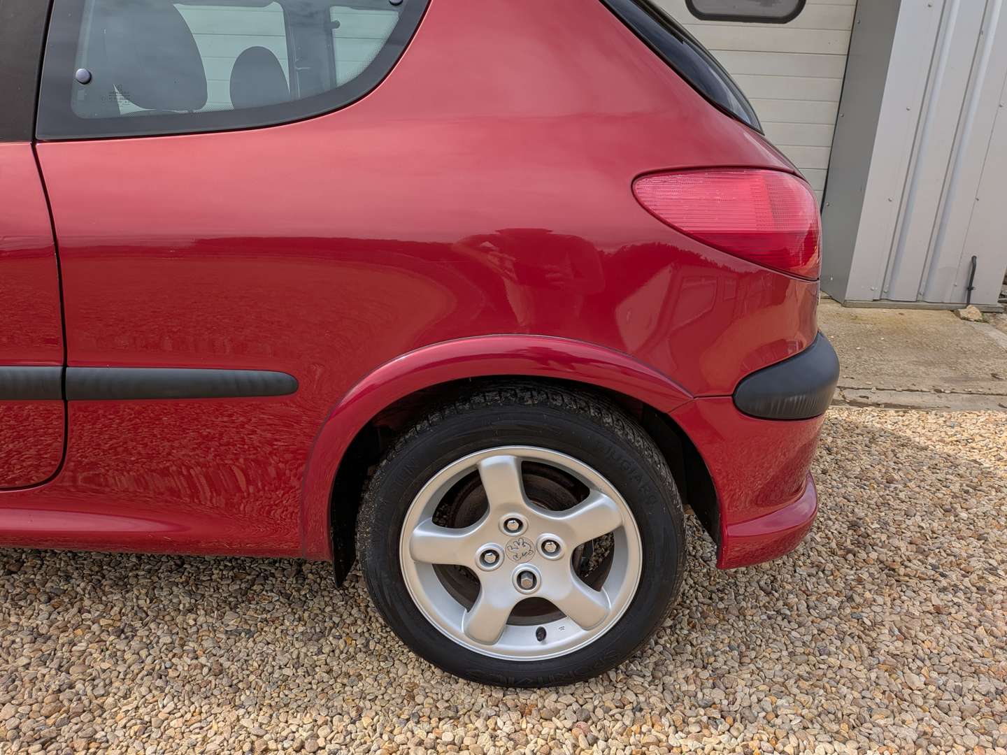 <p>1999 PEUGEOT 206 GTI</p>