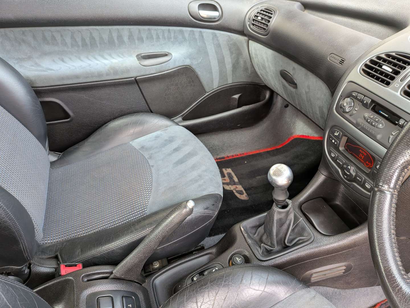 <p>1999 PEUGEOT 206 GTI</p>