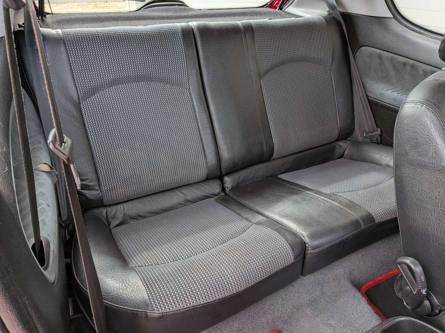 <p>1999 PEUGEOT 206 GTI</p>