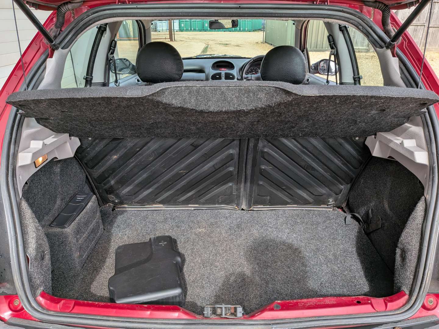 <p>1999 PEUGEOT 206 GTI</p>