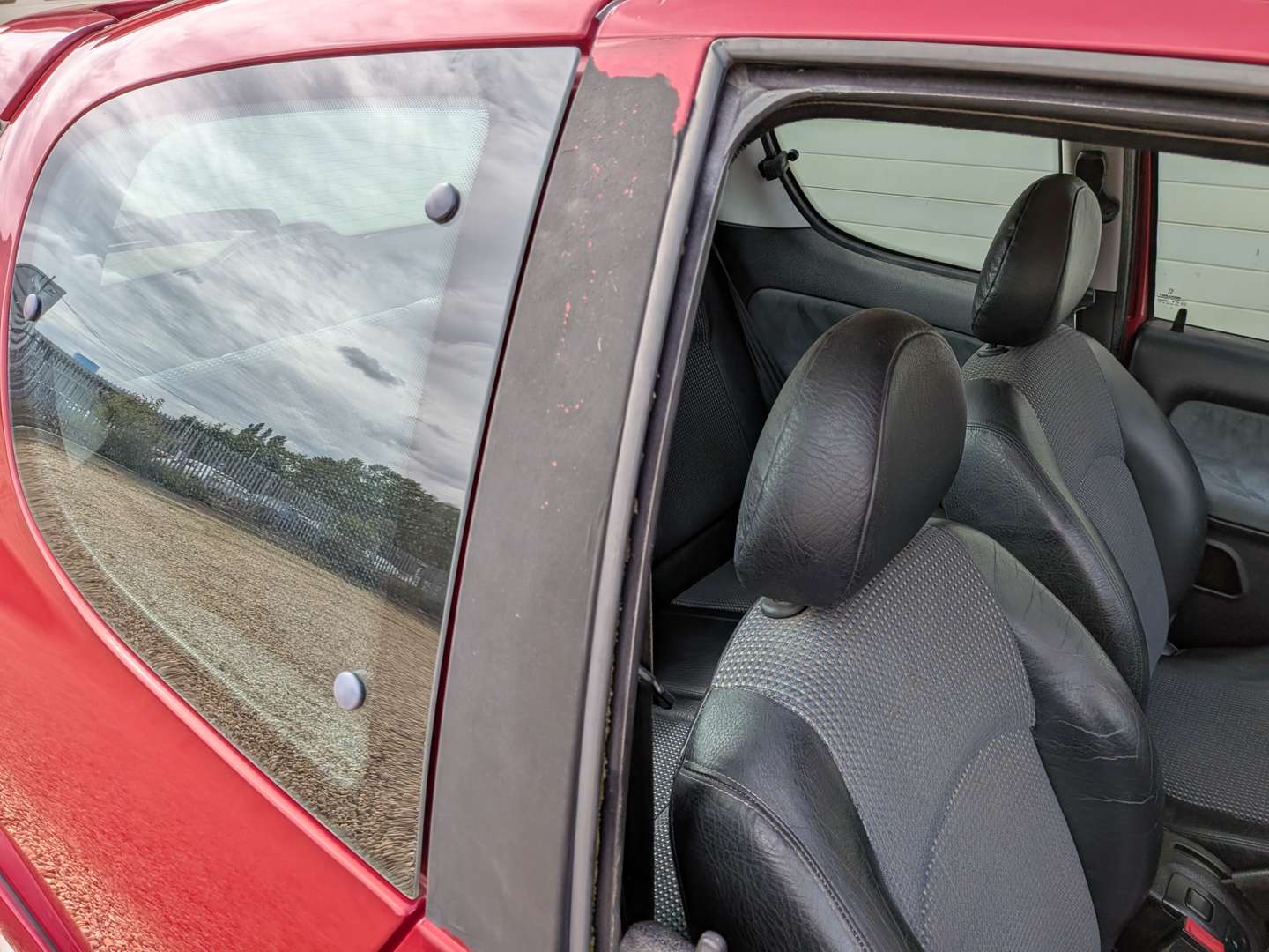 <p>1999 PEUGEOT 206 GTI</p>